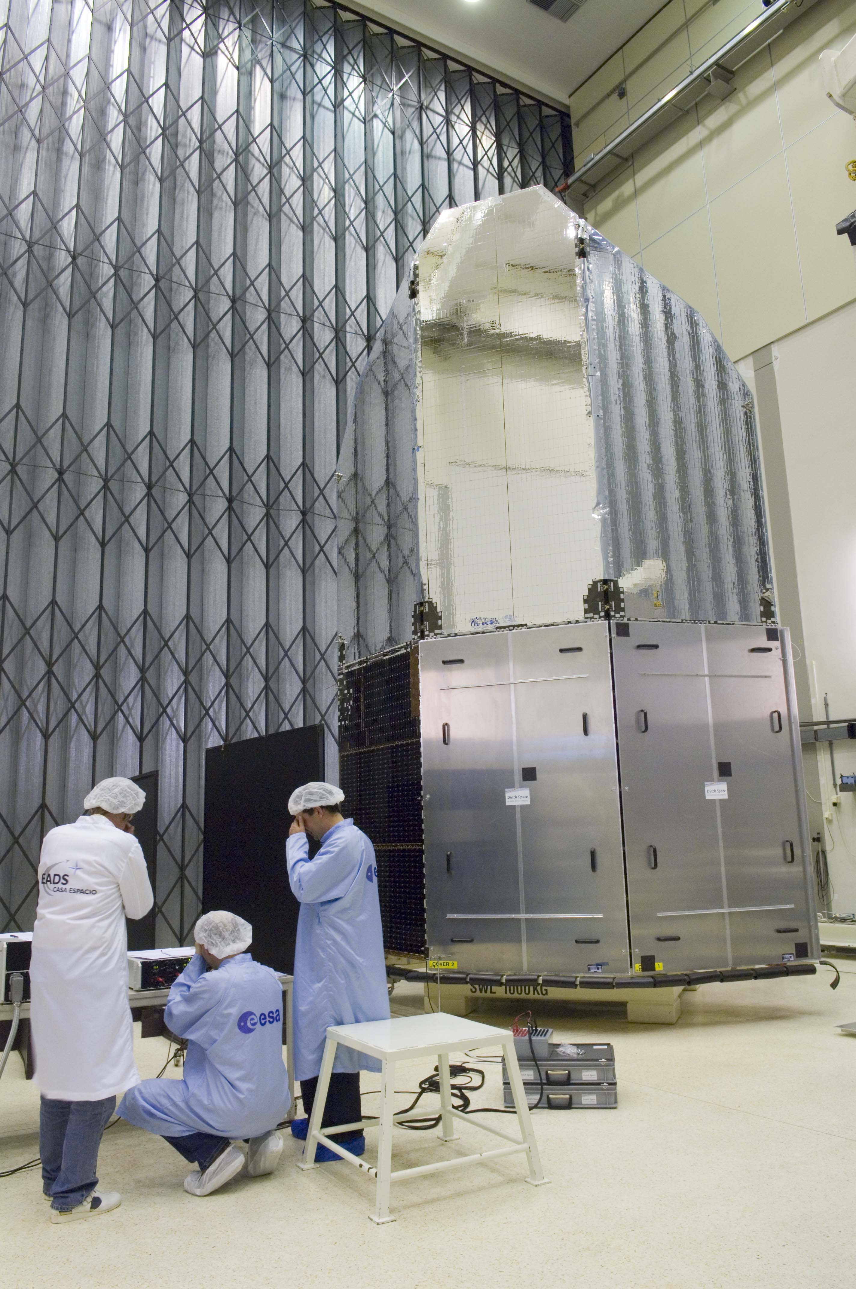 Herschel solar array flashertests Herschel solar array flashertests
