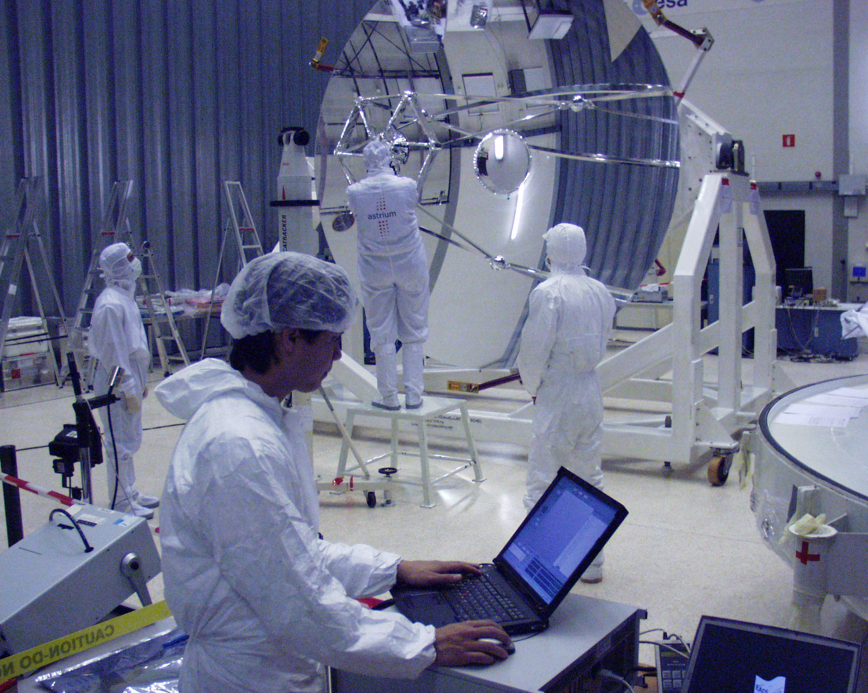 Preparations for a M1-M2 distance confirmation measurement on the Herschel flight telescope.