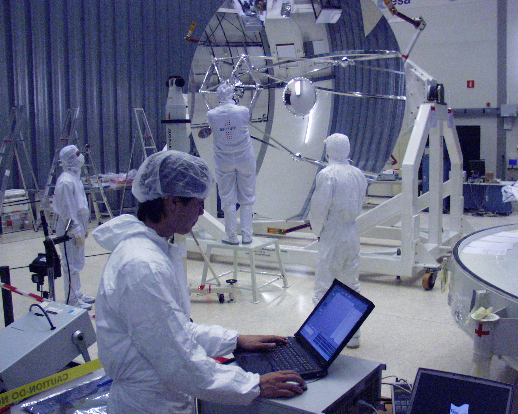 Preparations for a M1-M2 distance confirmation measurement on the Herschel flight telescope Preparations for a M1-M2 distance confirmation measurement on the Herschel flight telescope.
