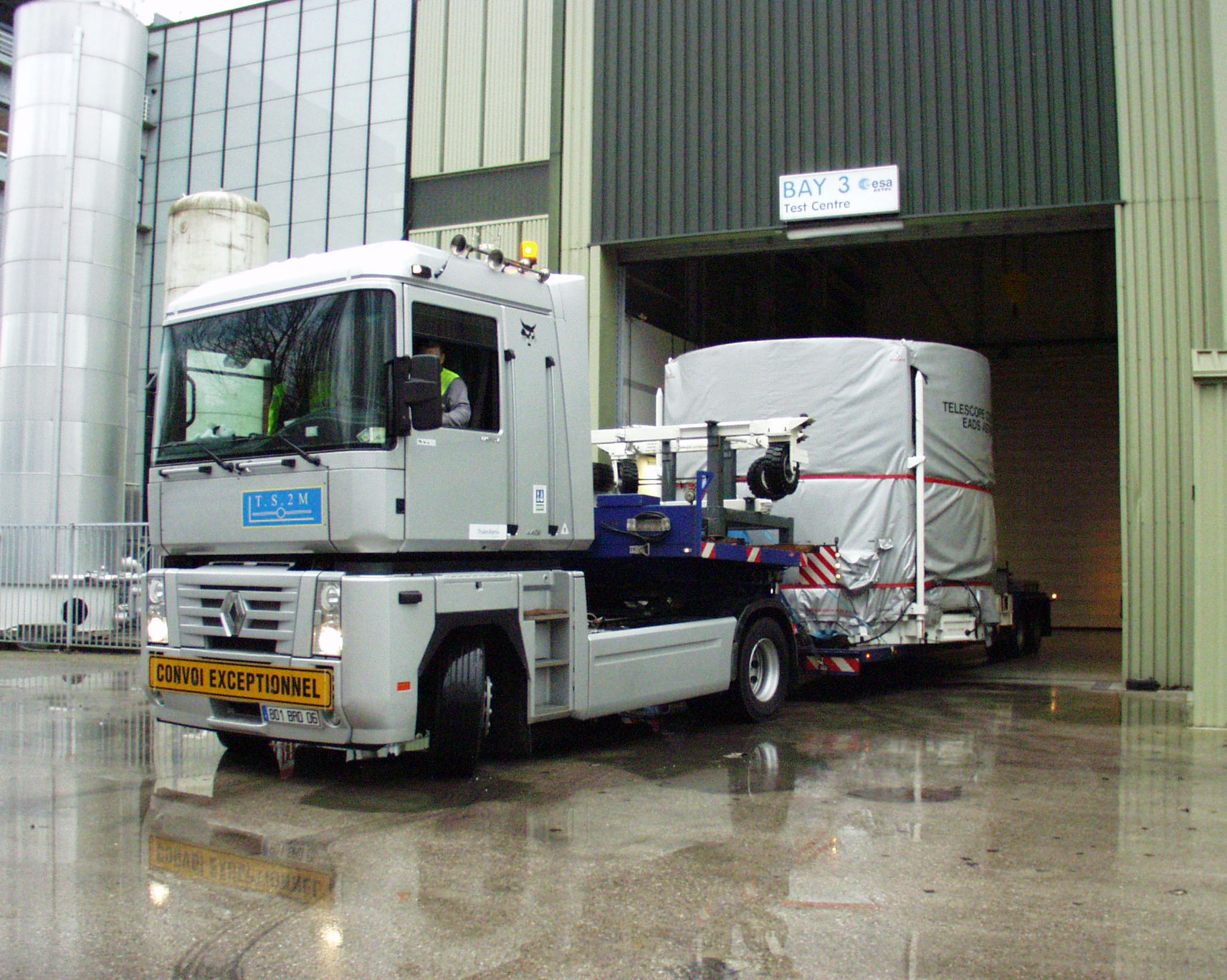 Herschel Telescope arriving at ESTEC. Herschel Telescope arriving at ESTEC.