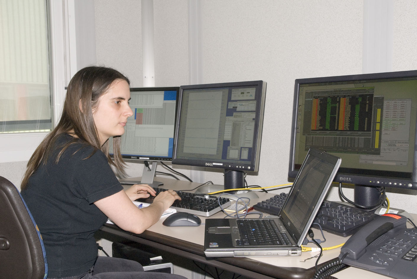 Sarah Leeks (SPIRE) monitoring the recycling of the He-3 cooler Sarah Leeks (SPIRE) monitoring the recycling of the He-3 cooler