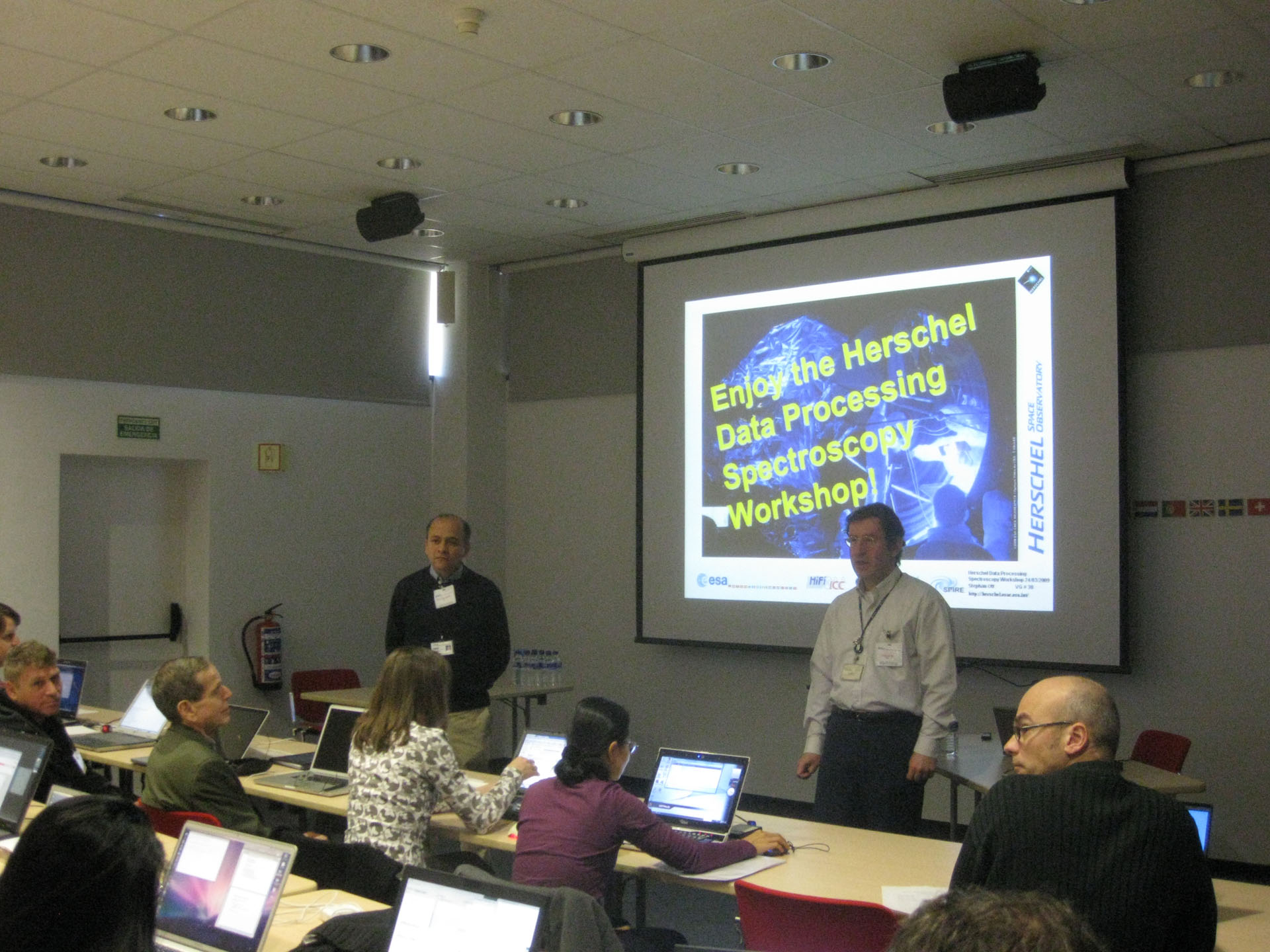 Herschel 'hands-on' data processing workshops