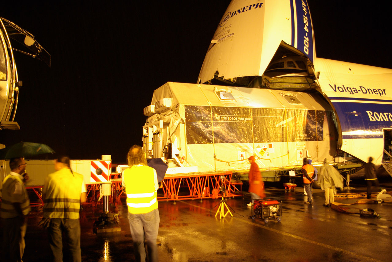 Herschel arriving at Cayenne-Rochambeau Airport (French Guiana) Herschel arriving at Cayenne-Rochambeau Airport (French Guiana)