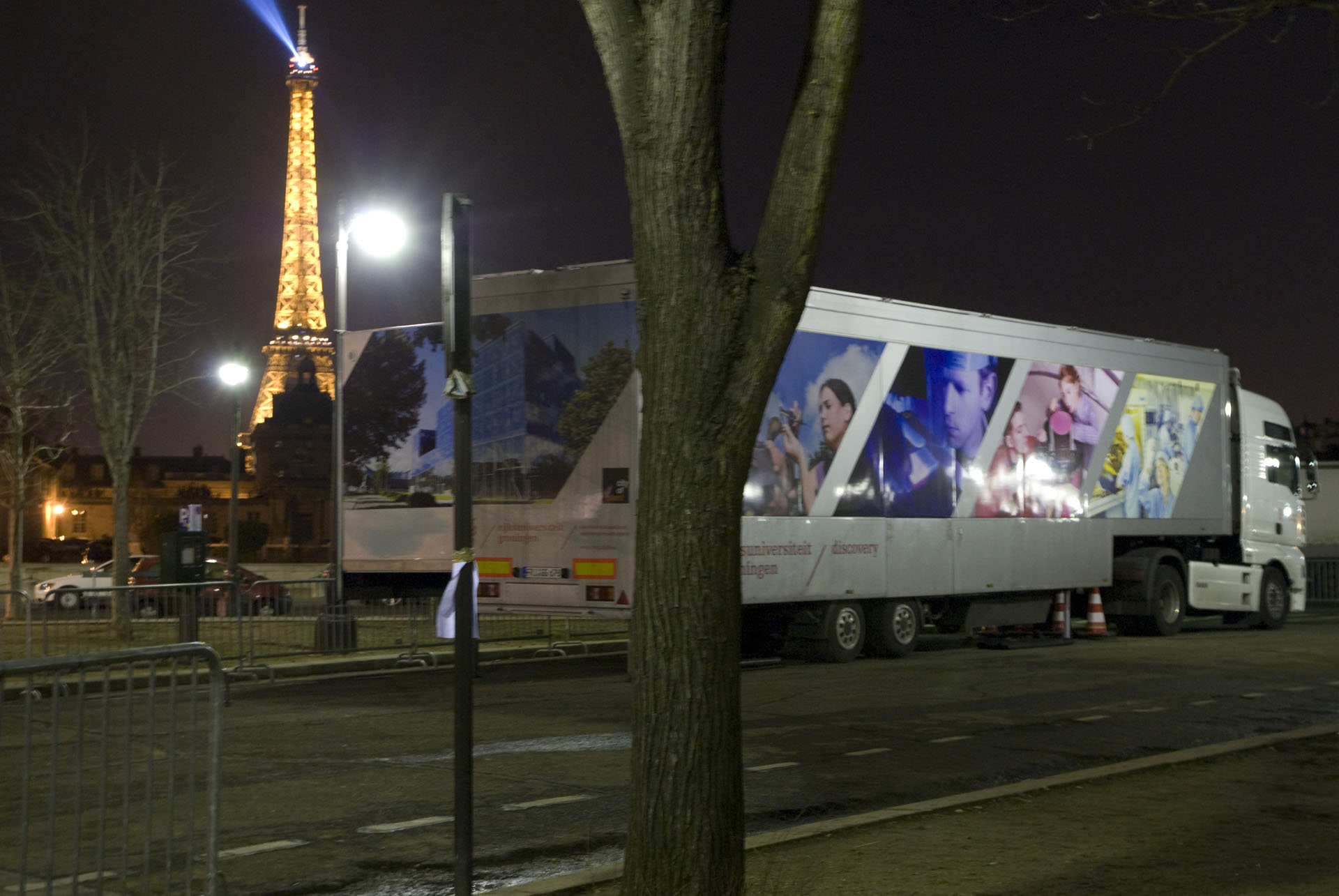 Groningen Discovery Truck - in front of the Tour Eiffel Groningen Discovery Truck - in front of the Tour Eiffel