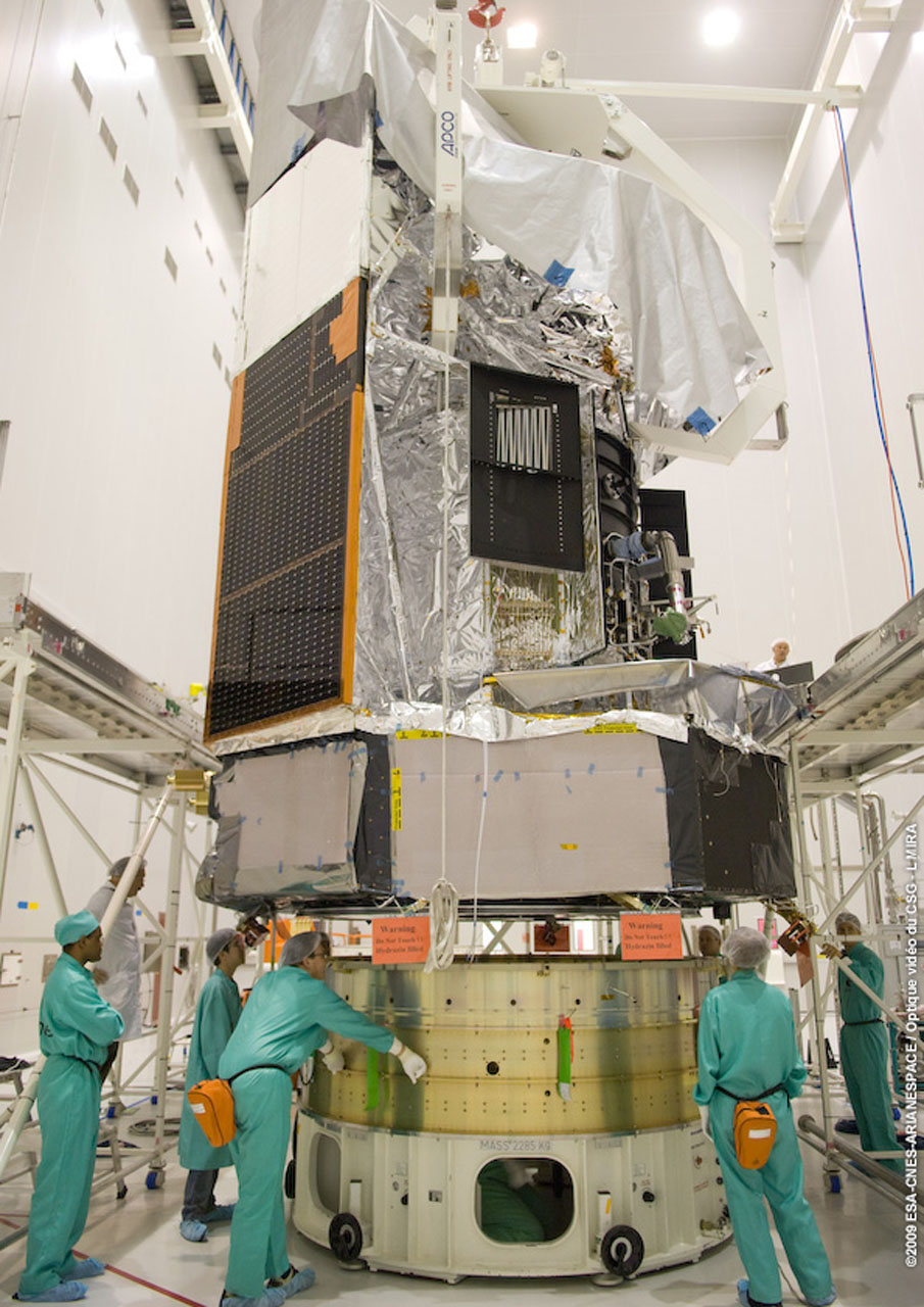 Herschel mating with the ACU (Adapteur Charge Utile) in S5B Herschel mating with the ACU (Adapteur Charge Utile) in S5B