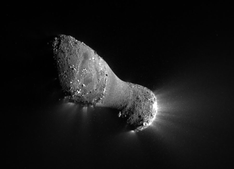 Comet 103P/Hartley 2. Copyright: NASA, JPL-Caltech, UMD, EPOXI Mission