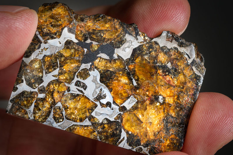 Meteroid Olivine crystals. Copyright: J. Debosscher, KU Leuven Meteroid Olivine crystals. Copyright: J. Debosscher, KU Leuven